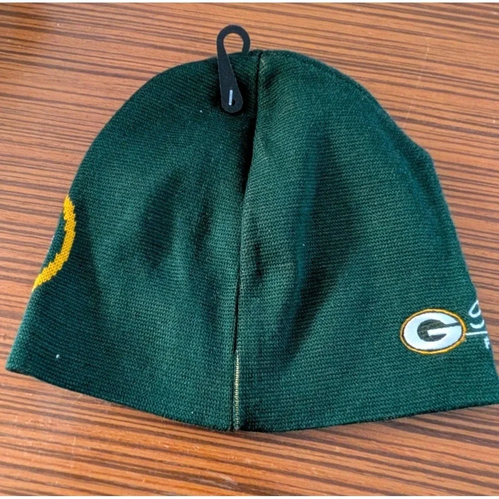 NWT Y2K  Dead Stock Reebok NFL Green Bay Packers Winter Beanie Cap Knit Hat